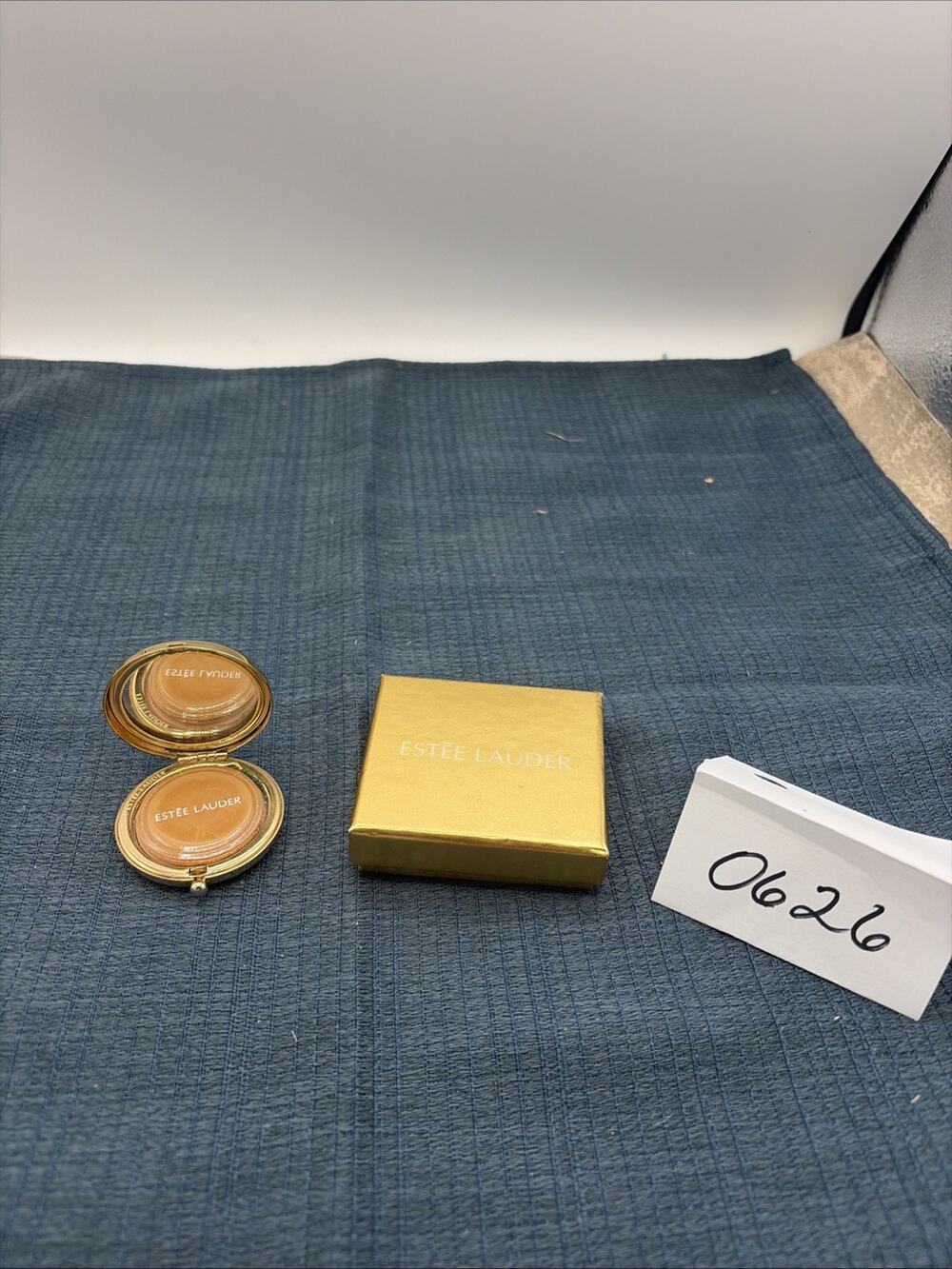 Estee Lauder Slim Compact ENGRAVED"jWb”Lucidity Med 02 Transparent